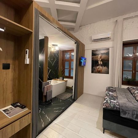 Lux Dabich 2 Apartment โนวีซาด ภายนอก รูปภาพ